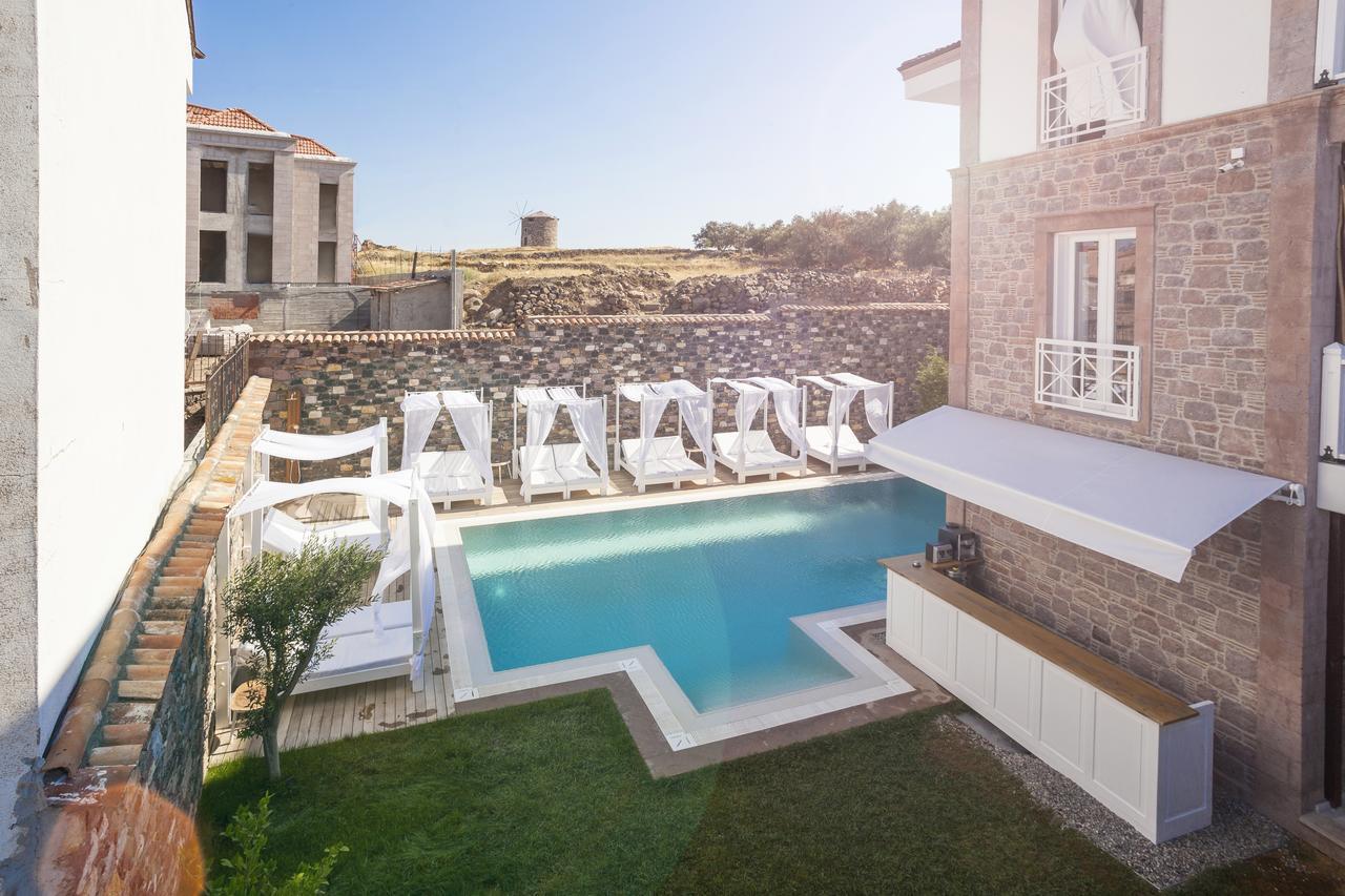 Cunda Pur Beyaz Hotel ภายนอก รูปภาพ