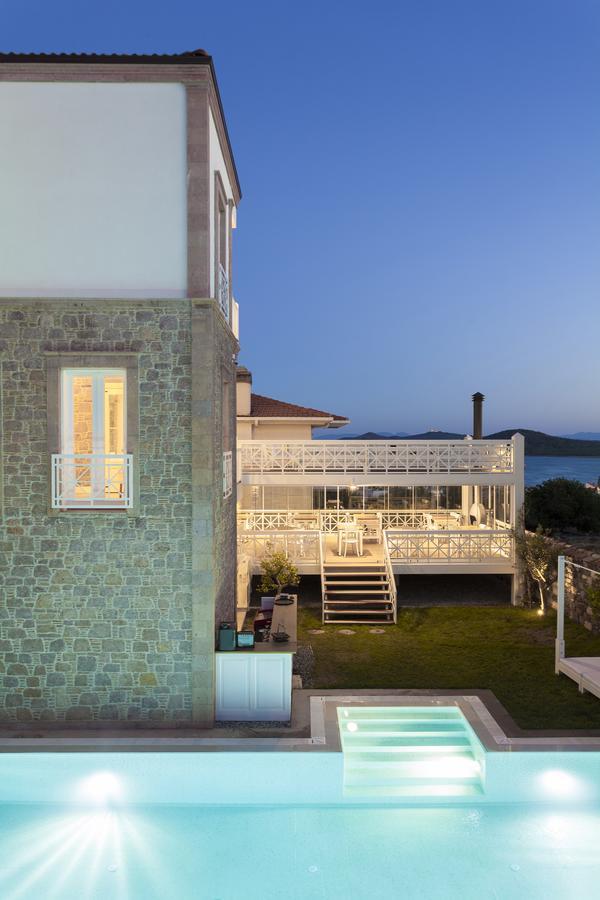 Cunda Pur Beyaz Hotel ภายนอก รูปภาพ